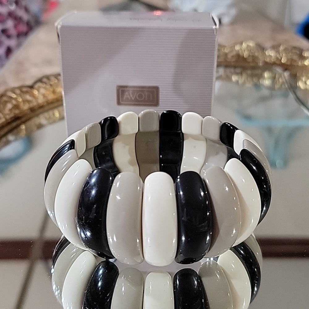 Avon Vintage Art Color Stretchy Bracelet Ivory Taupe Black Deadstock